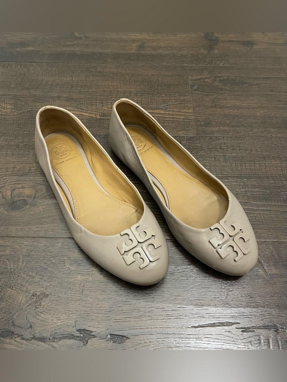 TORY BURCH Lowell 2 Ballet Flats Classic Round Toe Natural Taupe Size 6
